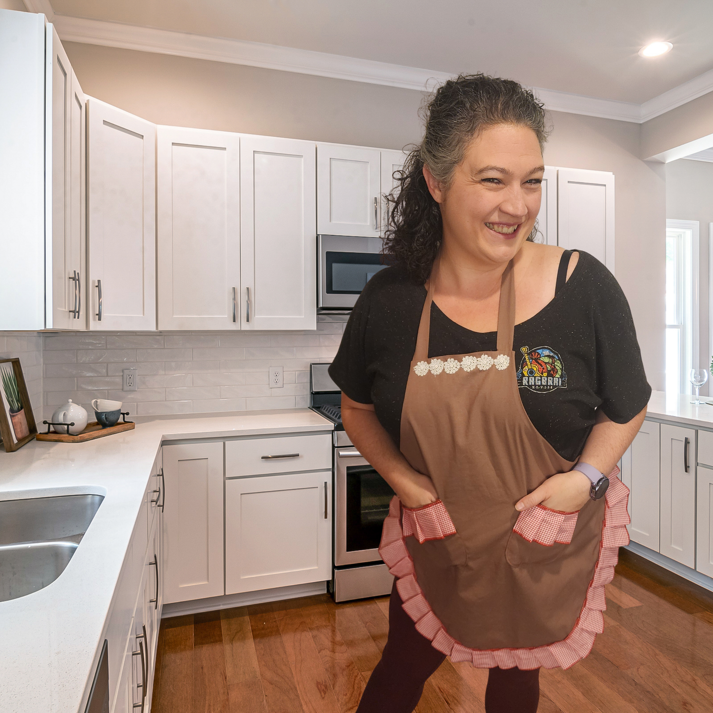 Gingerbread Apron PDF Sewing Pattern– Holiday Sewing Pattern PDF