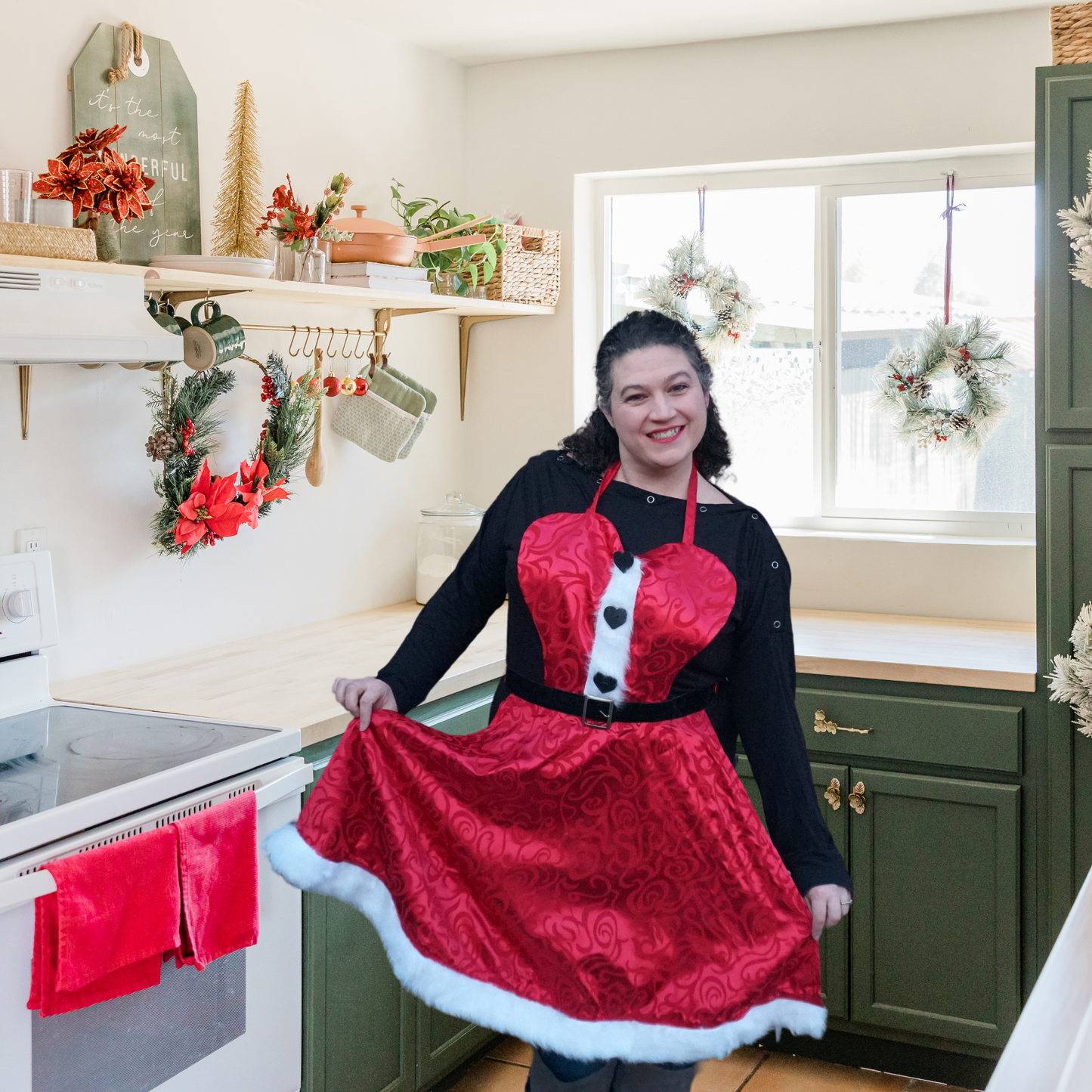 Mrs. Claus Apron Sewing Pattern