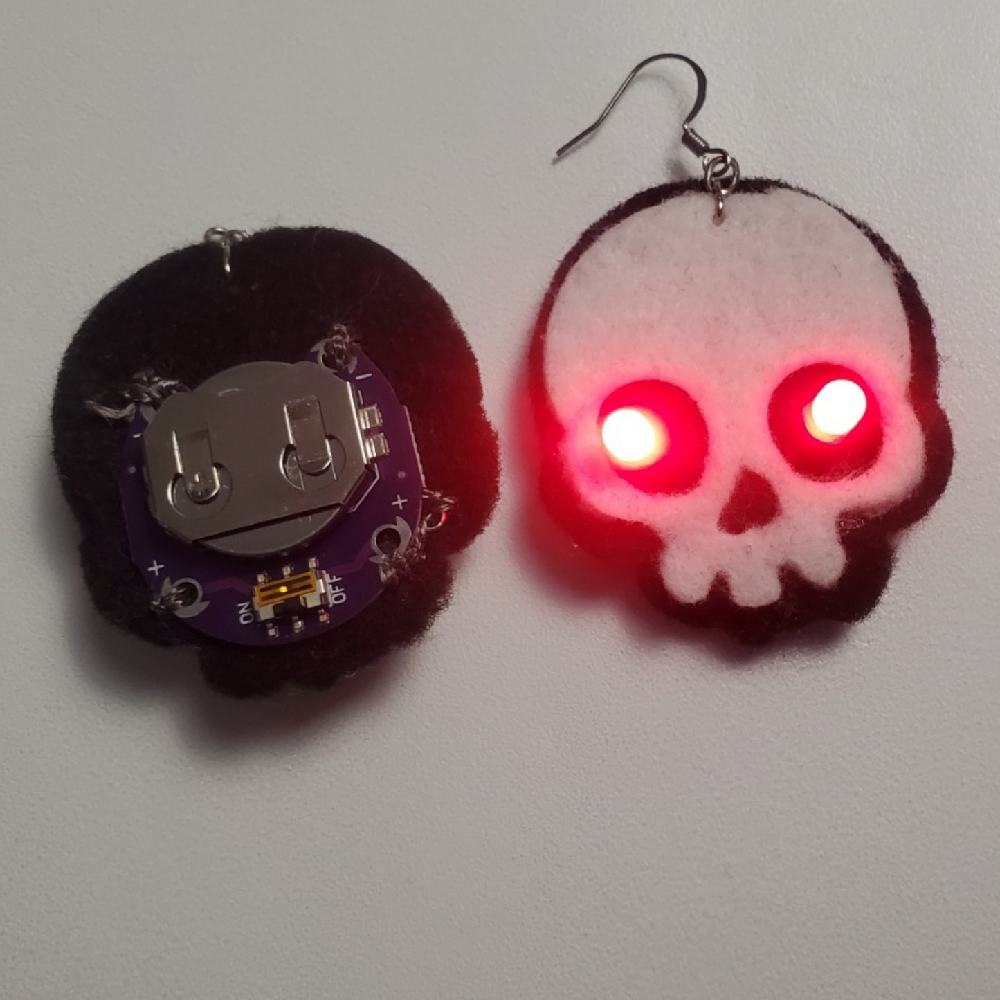 Light-Up Skull Earrings Sewing Pattern – Beginner Friendly DIY Halloween Craft 💀✨